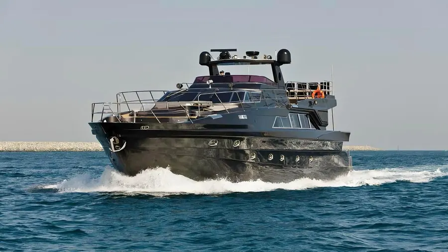 95ft black premium yacht hire Dubai - photo 1