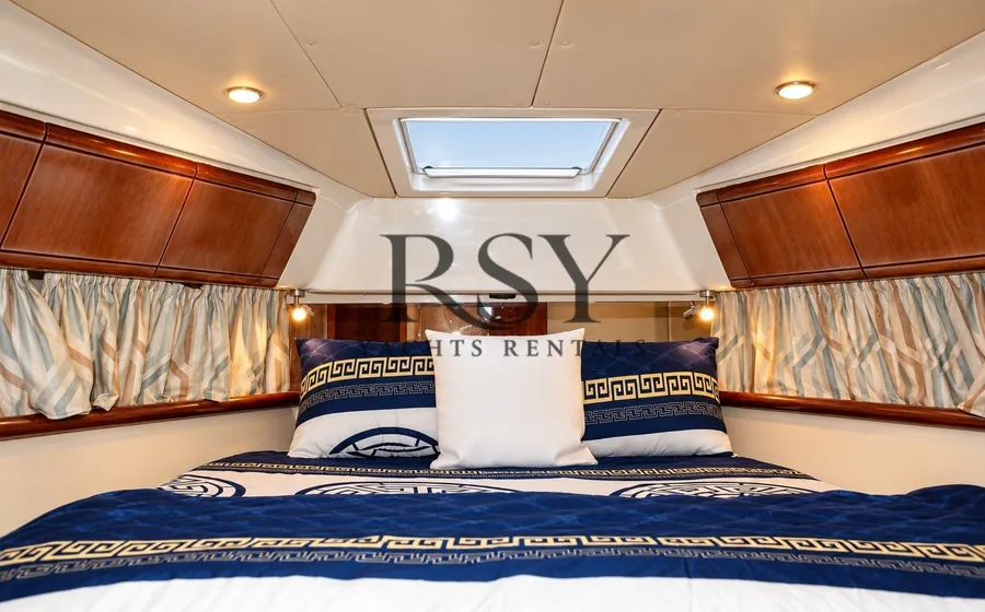 50ft Ferretti yacht rental Dubai Marina - photo 3