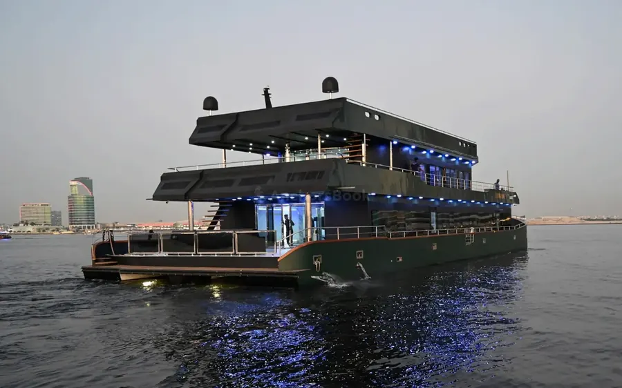 150ft Rave mega yacht rental Dubai - photo 3