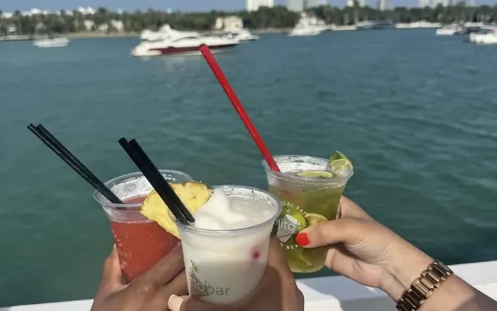 Drinks and refreshments on a Dubai yacht